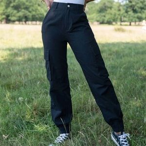Zipper fly flap picked tapered pants